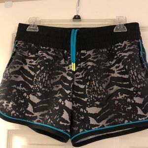 NWT Under Armour zebra print running shorts